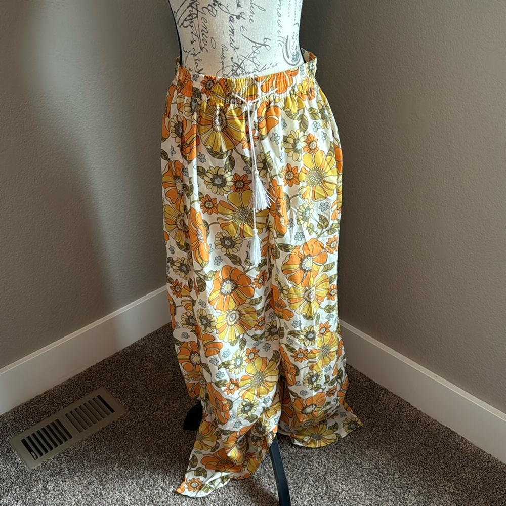 NWOT floral wrap pants wide leg size 15
